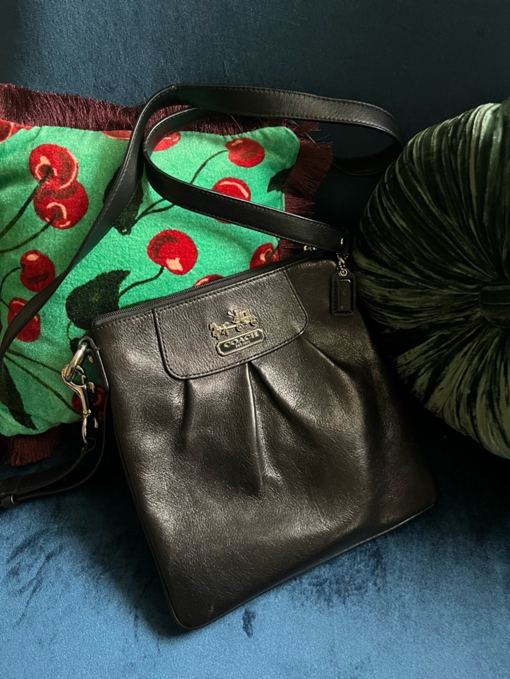 Coach Black Leather Crossbody Bag + Matching Wallet Set - Early 2010s Coach set - Picture 2 of 16